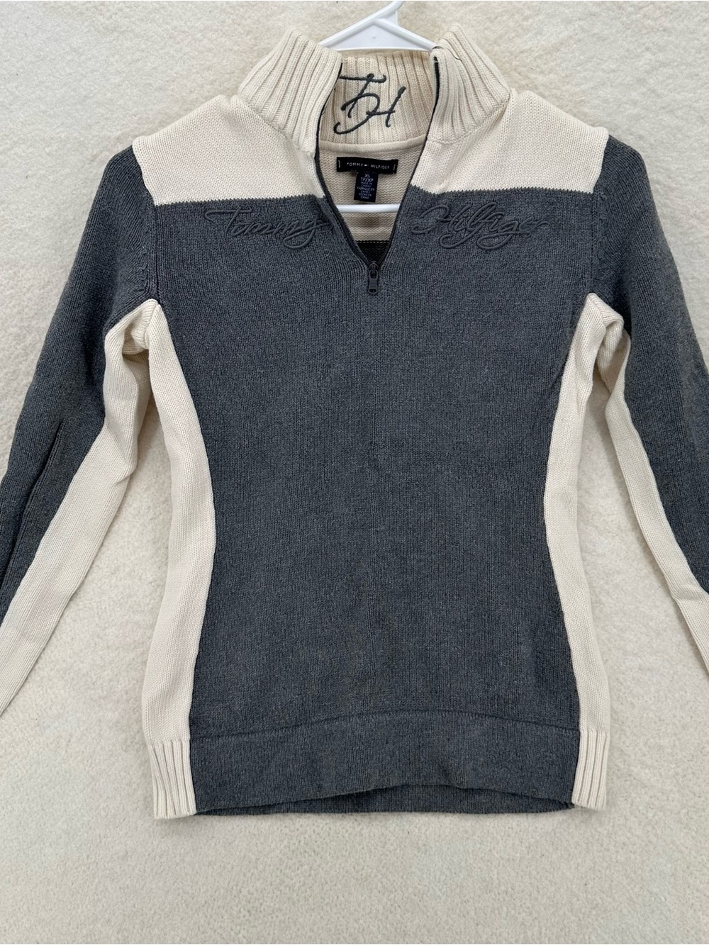 Preppy Y2K Tommy Hilfiger Gray and Cream Quarter Zip Knit Sweater